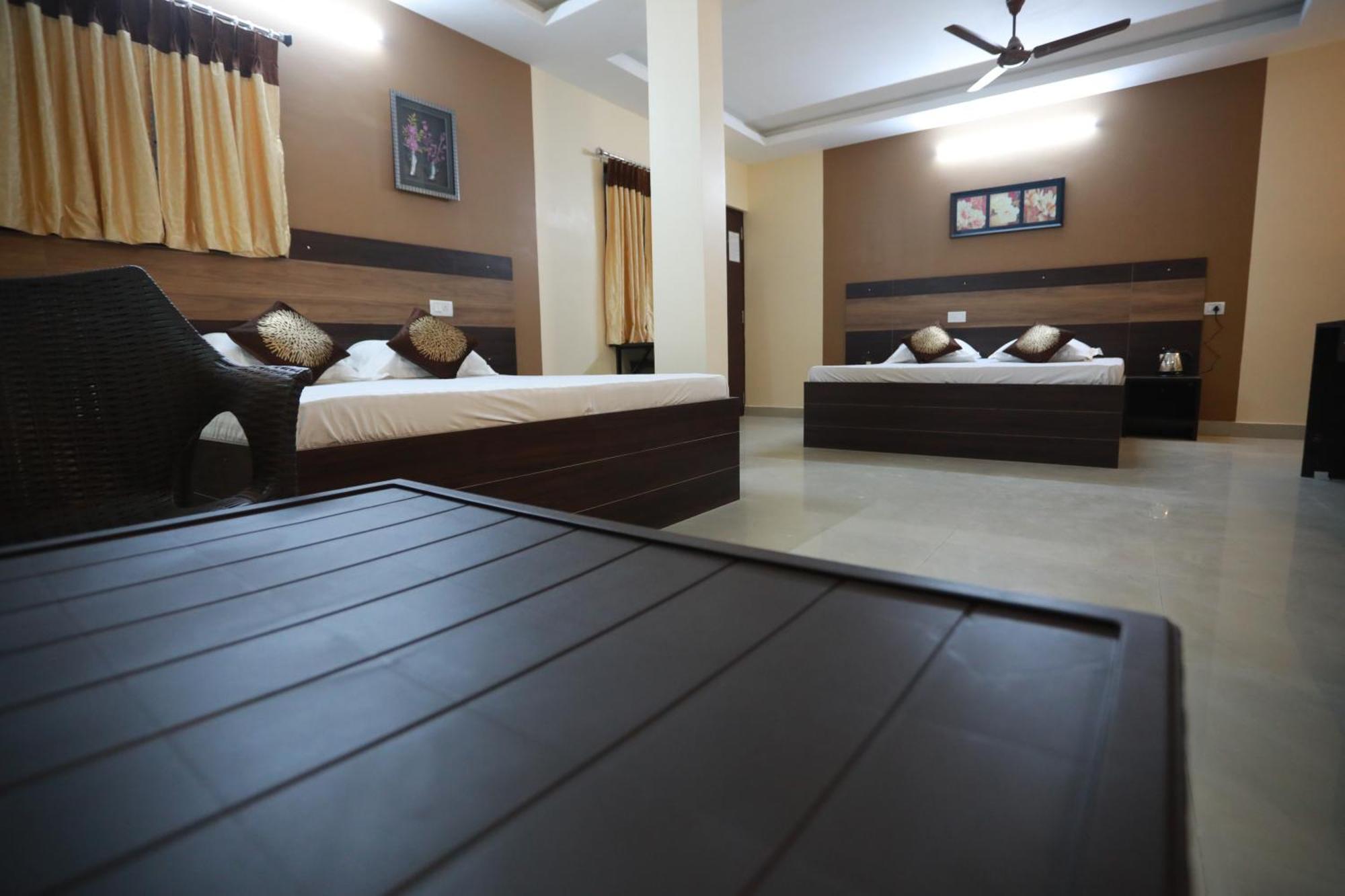 S4 Residency Hotel Chennai Exterior photo